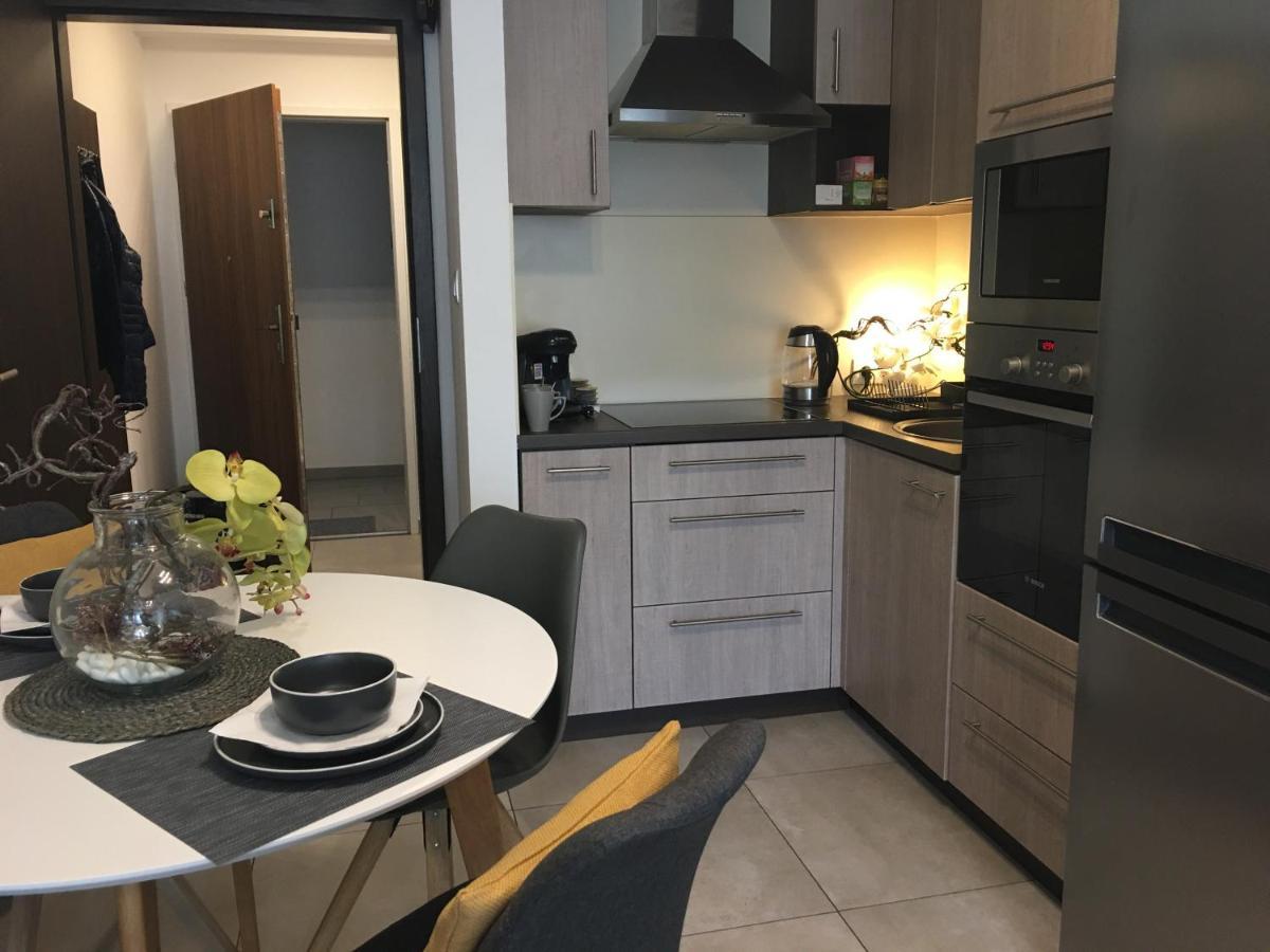 Home Apartment 쇼프론 외부 사진