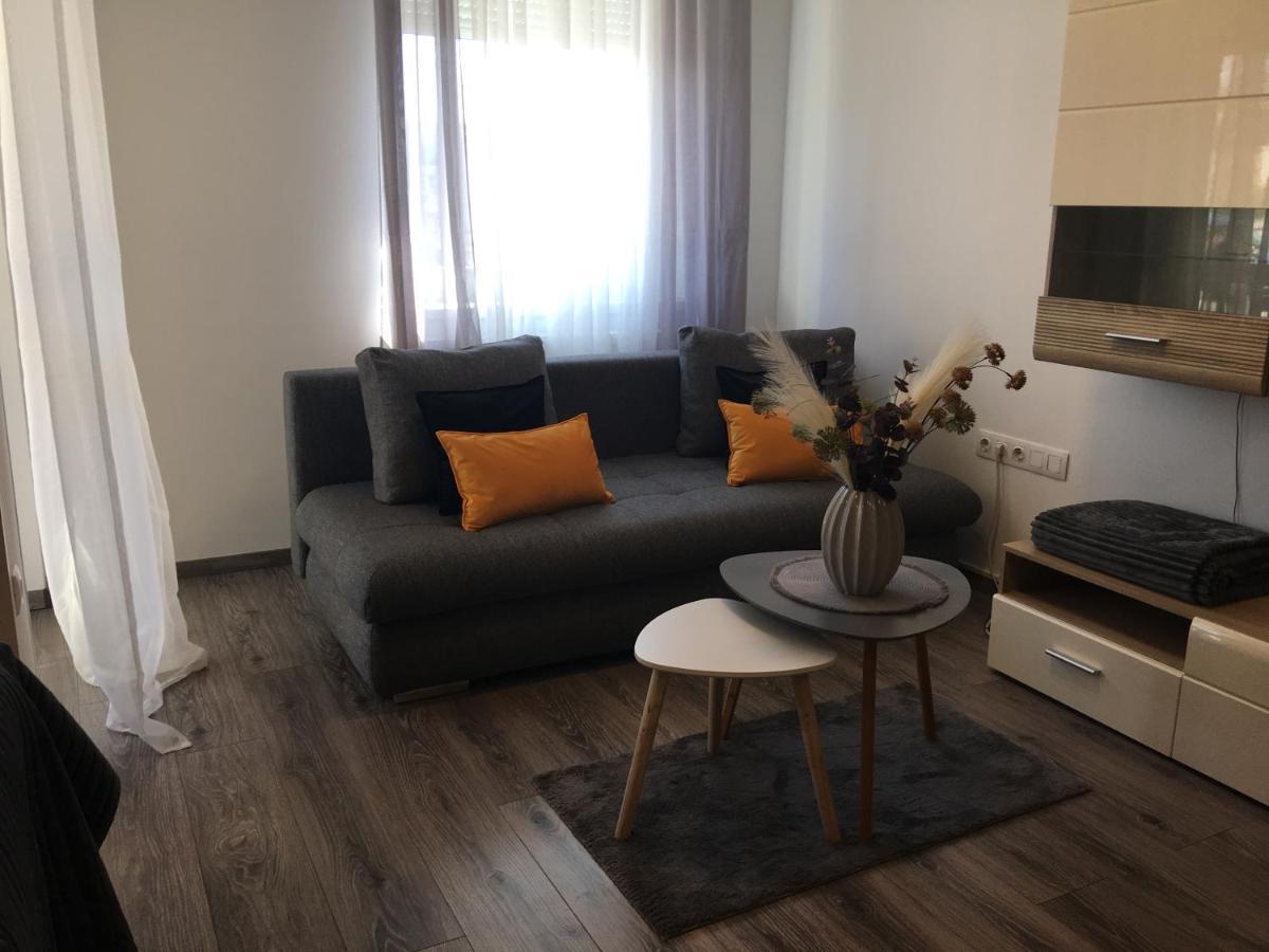 Home Apartment 쇼프론 외부 사진